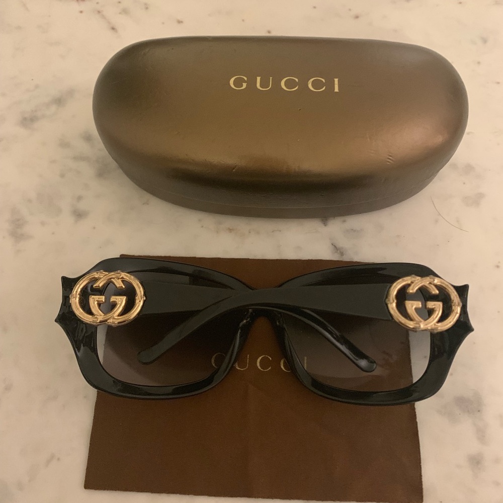 Black gucci sunglasses